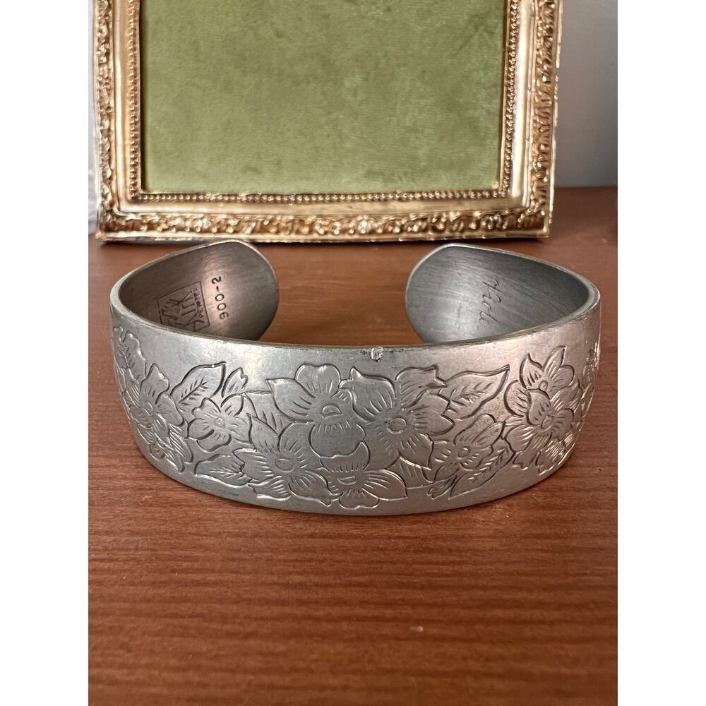 Vintage Kirk Stieff Pewter Cuff Bracelet Floral Design 900-2 etched silver